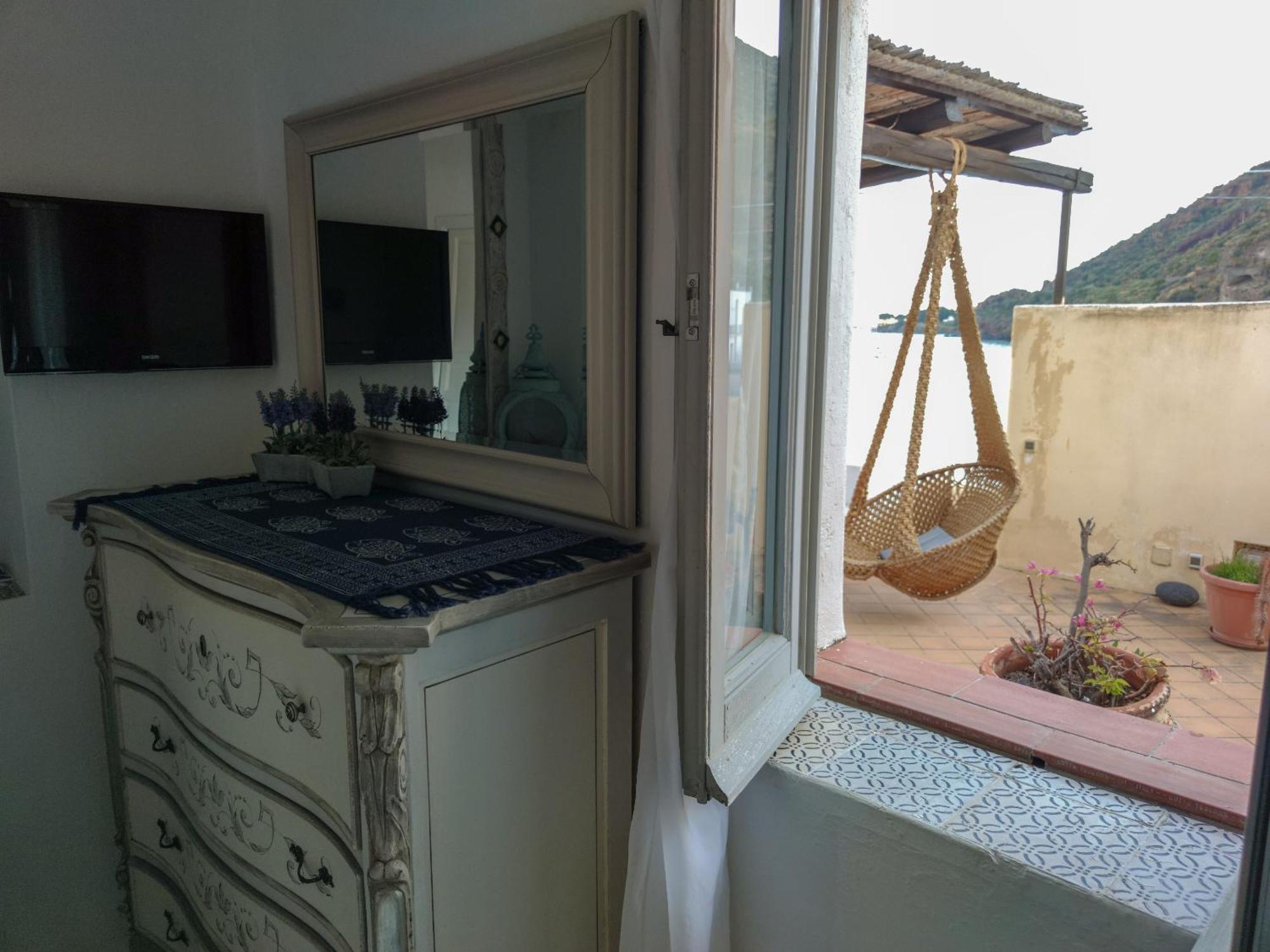 Halgoduria Otel Santa Marina Salina Oda fotoğraf