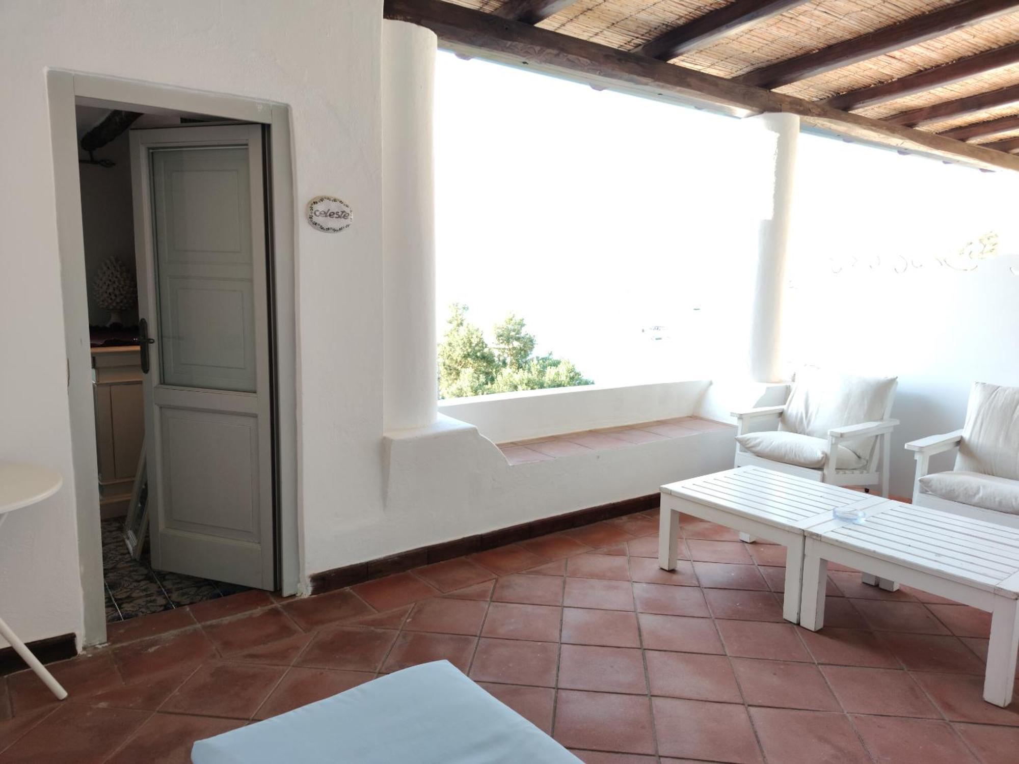 Halgoduria Otel Santa Marina Salina Oda fotoğraf