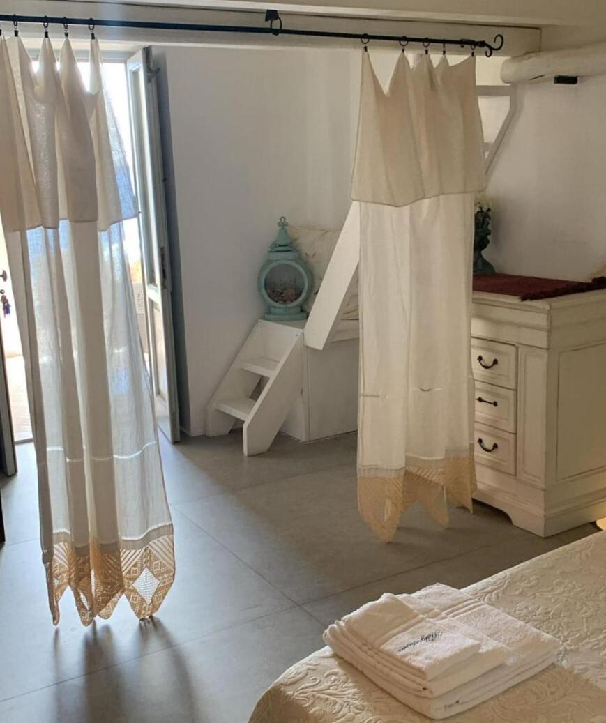 Halgoduria Otel Santa Marina Salina Oda fotoğraf